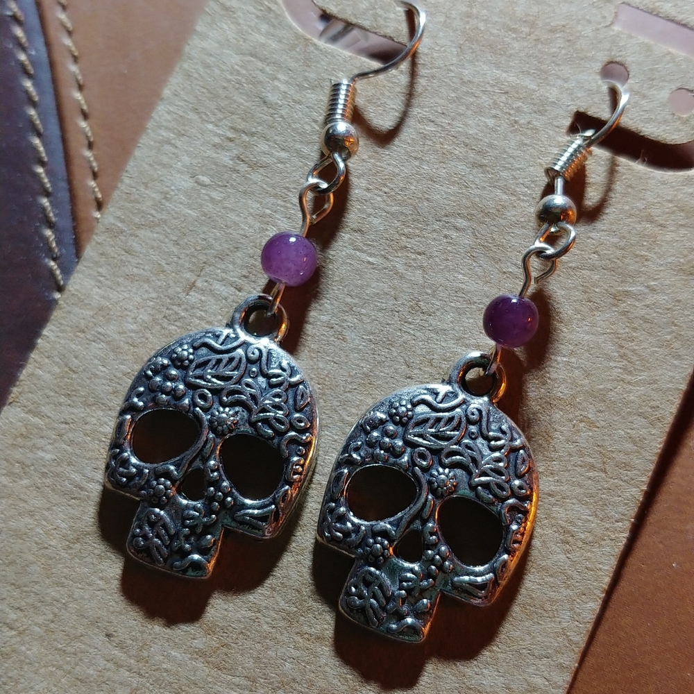 Skull Muertes earrings Amethyst